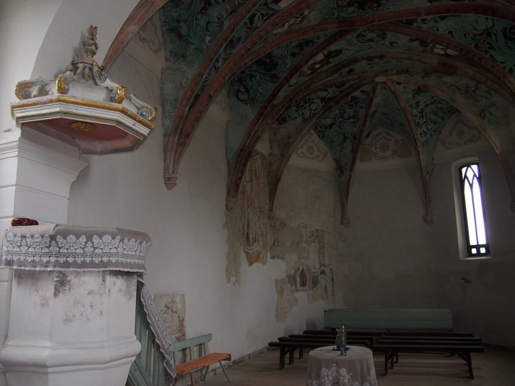 Székelydálya különleges, az utolsó órában megmentett Árpád-kori temploma a híres reneszánsz boltozattal
